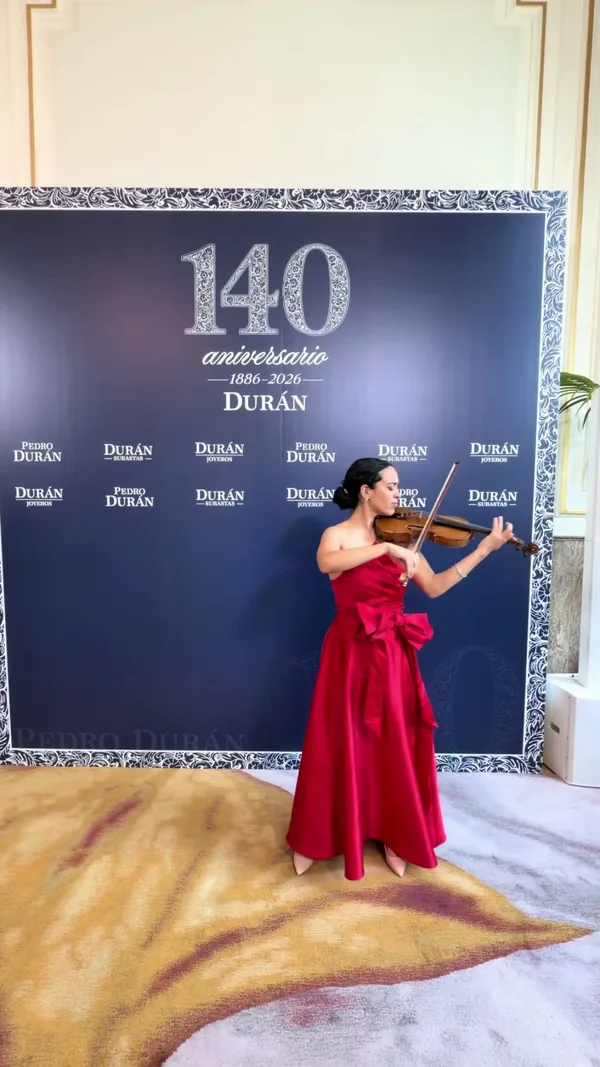 A Thousand Years — interpretación en directo